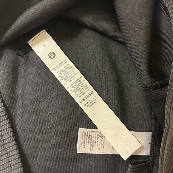 NWOT💕 Lululemon Ribbed Softstreme Cropped Tank Top
Size 8 - Picture 6 of 6